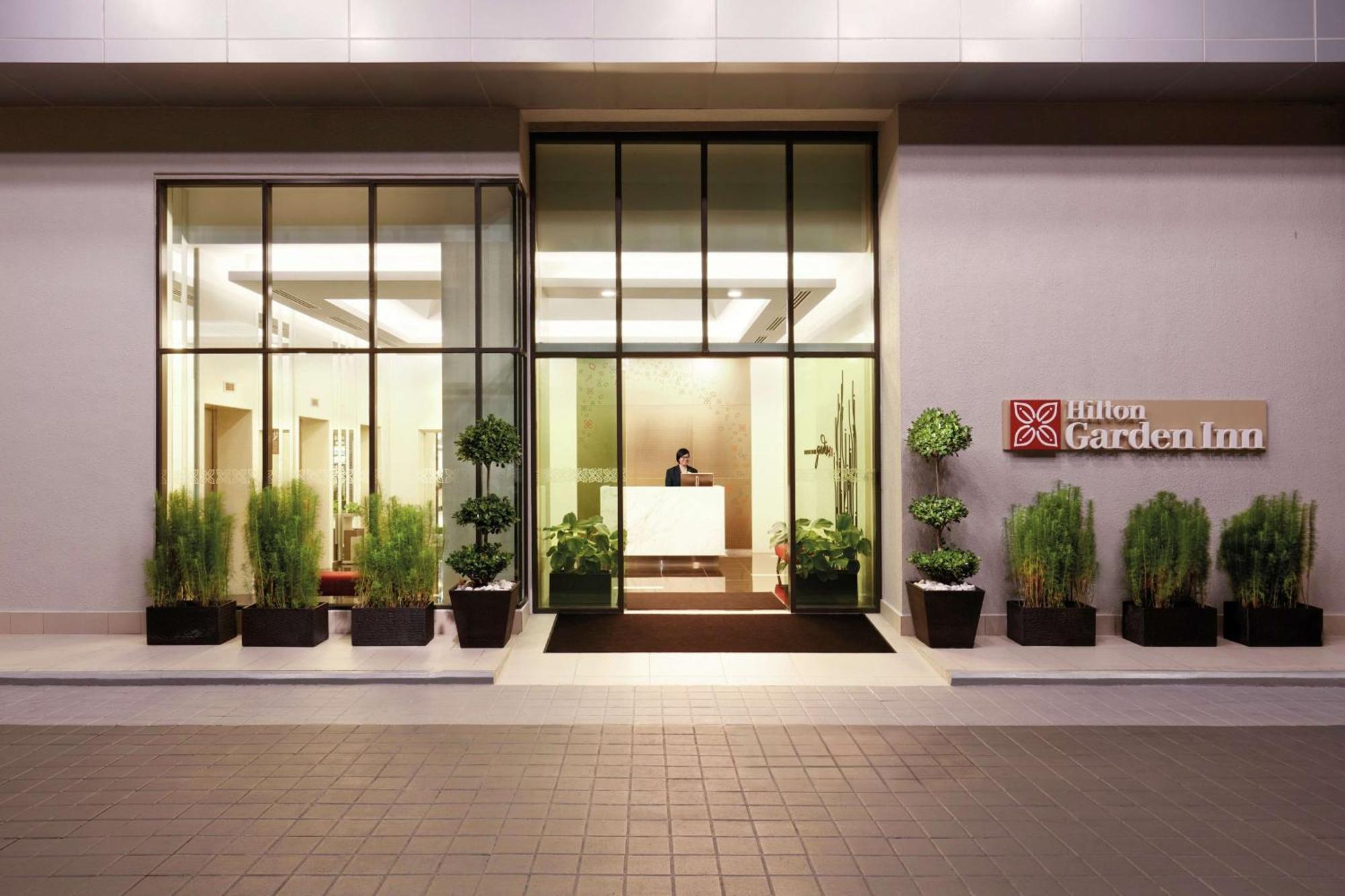 Hilton Garden Inn Пучонг Экстерьер фото