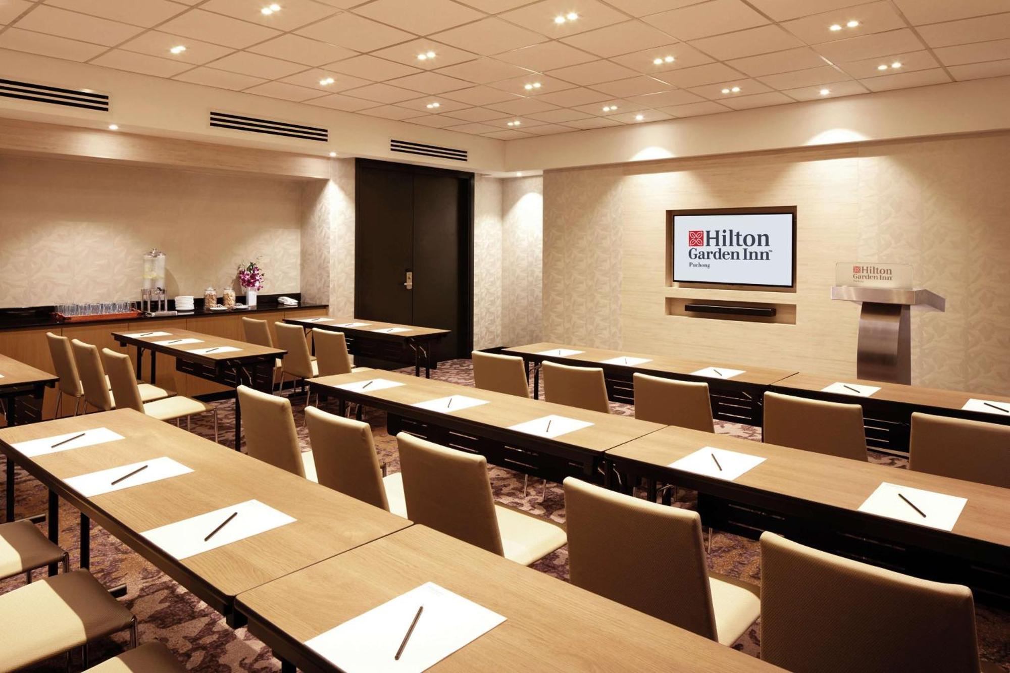 Hilton Garden Inn Пучонг Экстерьер фото