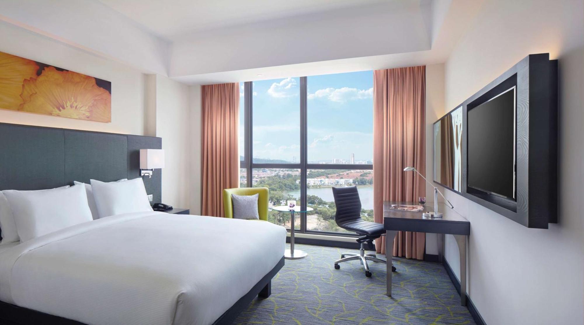 Hilton Garden Inn Пучонг Экстерьер фото