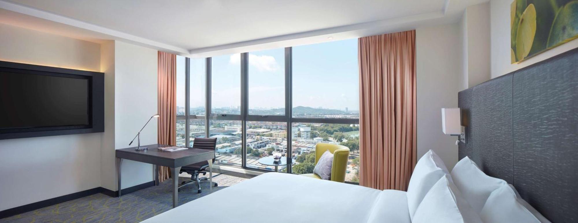Hilton Garden Inn Пучонг Экстерьер фото